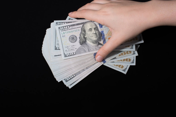 Банкноты американского доллара на белом фоне - Фото, изображение