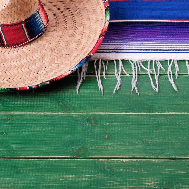 Messico cinco de mayo legno fondo messicano sombrero
 - Foto, immagini