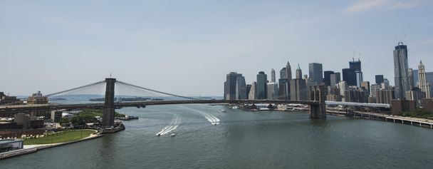 Panorama of Brooklyn Bridge in New York - Фото, зображення