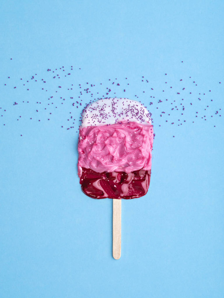 Popsicle with sprinkles made of gloss. - Photo, Image
