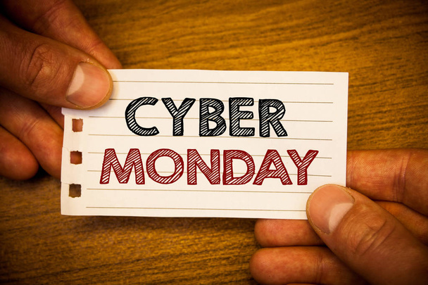 Текст знака показує кібер понеділок. Концептуальні фото спеціальних продажів після Чорна п'ятниця Інтернет-торгівля електронна комерція - Фото, зображення