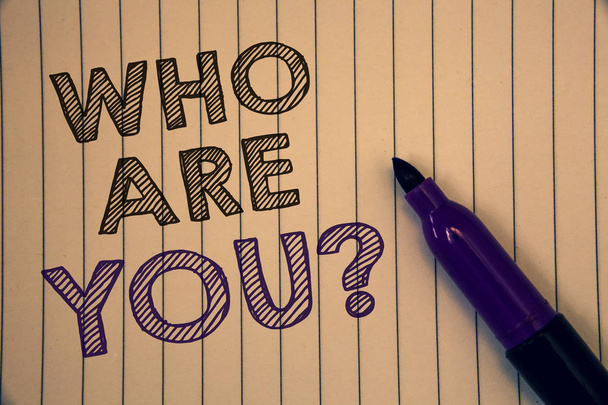 Концептуальный почерк, показывающий, кто вы такой. Представляйте или идентифицируйте себя, расскажите свою личную историю
 - Фото, изображение