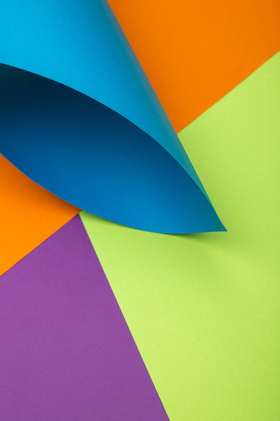 Fondo abstracto de hojas de papel de color, para decoración, para diseño de texto, para plantilla - Foto, Imagen