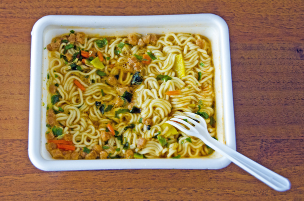 Appetizing instant noodles in a thermo-cup - Photo, Image