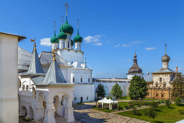 Η κύρια αυλή στο Rostov Kremlin, Ρωσία - Φωτογραφία, εικόνα