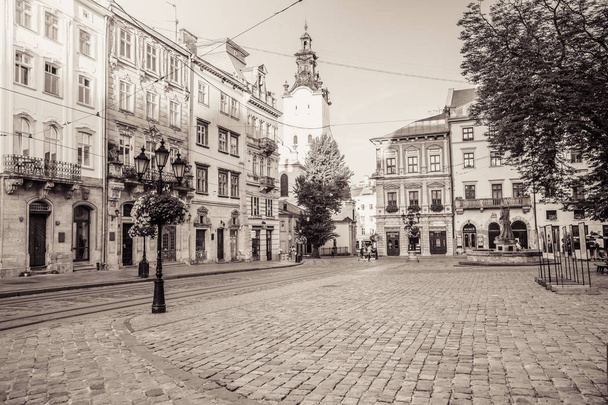  Place du marché de Lviv, Ukraine
 - Photo, image
