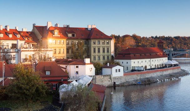 Praga, vistas a la ciudad, excursiones, viajes, paisaje urbano
 - Foto, Imagen