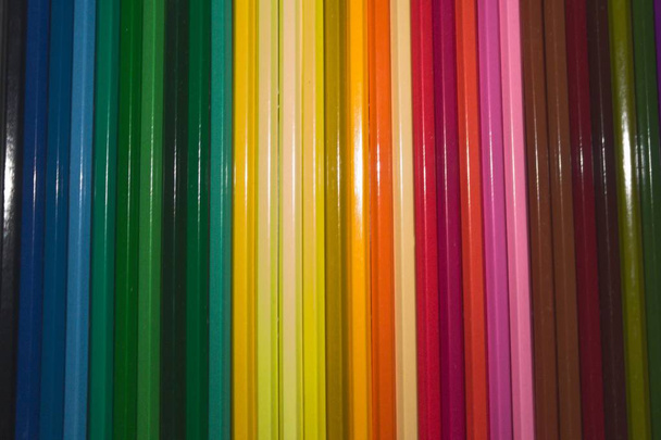 boîte de crayons de couleur
 - Photo, image