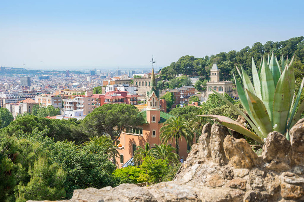 Pohled Gaudího dům muzeum v parku Güell. Barcelona, Španělsko - Fotografie, Obrázek