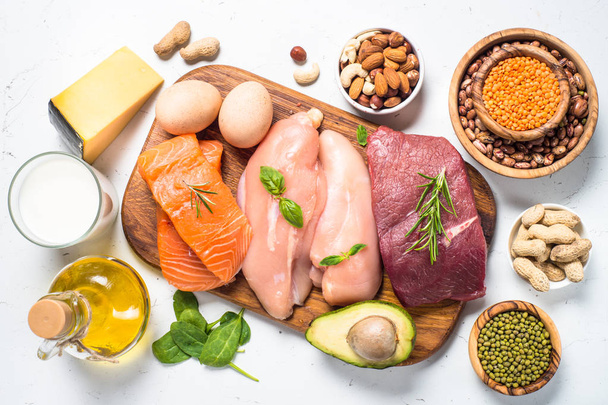 Źródeł białka - mięso, ryby, sery, orzechy, fasola i zielonych. - Zdjęcie, obraz