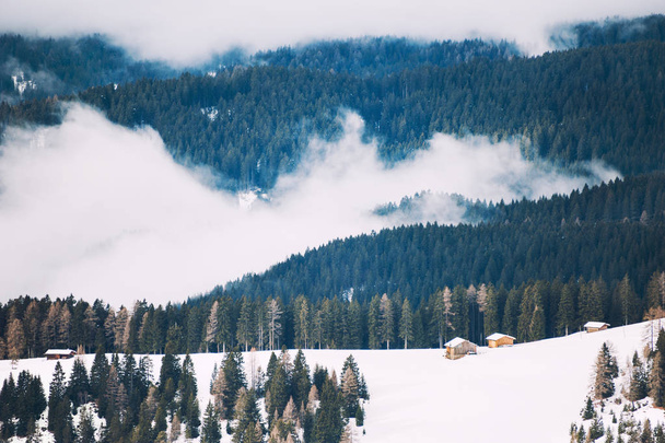 Foggy morning in the winter mountains. Dolomite Alps, Italy - Foto, Imagem
