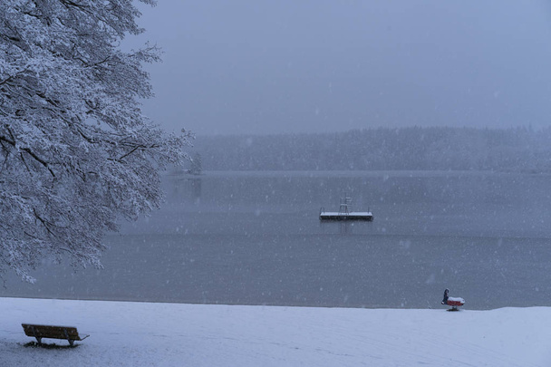 Winterlandschaft am See - katrineholm sweden  - Foto, Bild