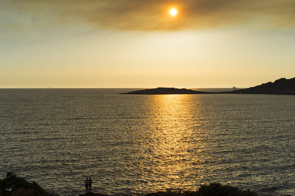 Piękny zachód słońca na Morzu Adriatyckim w Chorwacja, Europa. - Zdjęcie, obraz