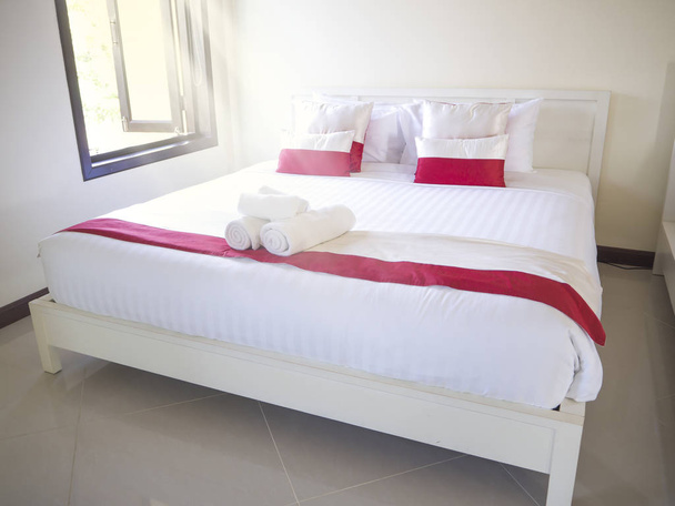 Quarto de cama vazio no hotel
 - Foto, Imagem