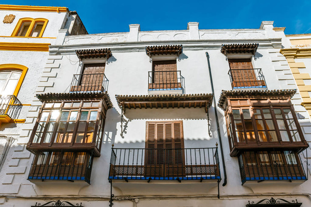Architektonické detaily, typické ulici v historické části města Ronda, Španělsko - Fotografie, Obrázek