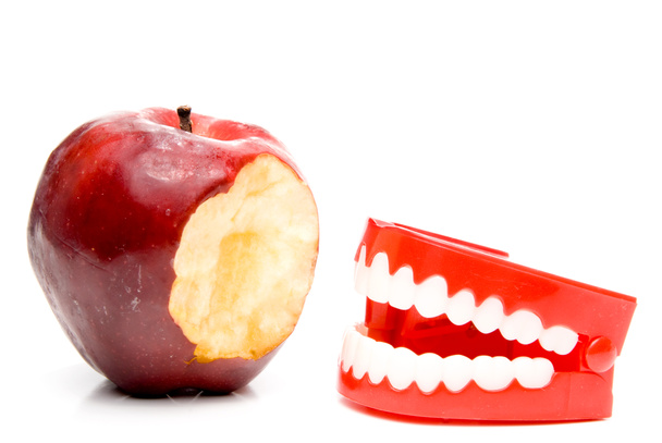 Apple en tanden - Foto, afbeelding