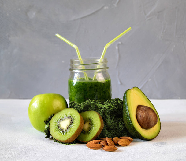 Healthy green smoothie vegetables and fruits - Foto, Imagem