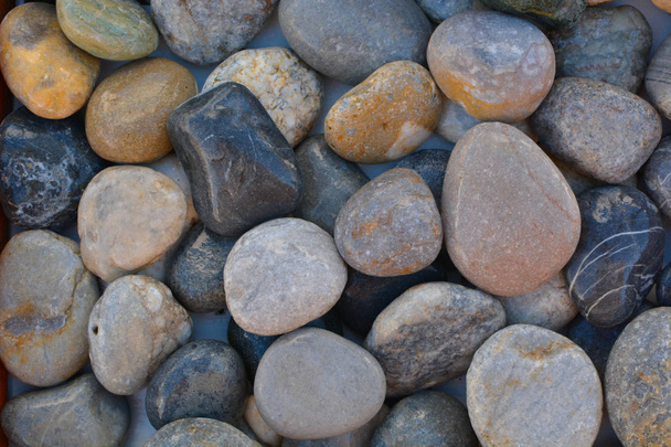 guijarros y piedras pequeñas para la decoración del jardín
 - Foto, Imagen