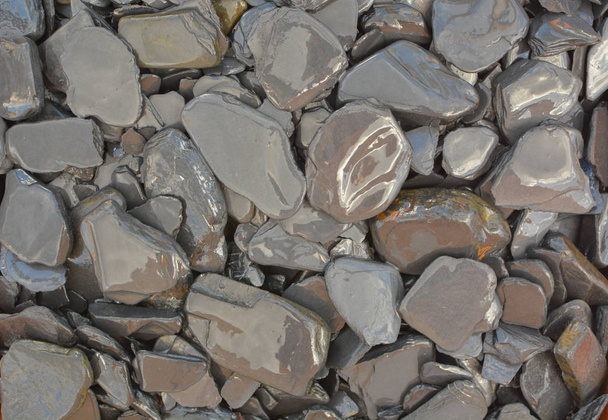Kieselsteine und kleine Steine zur Gartendekoration - Foto, Bild