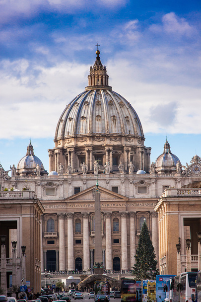 St. Peter's Basilica in Vatican City in Rome, Italy. - Foto, imagen