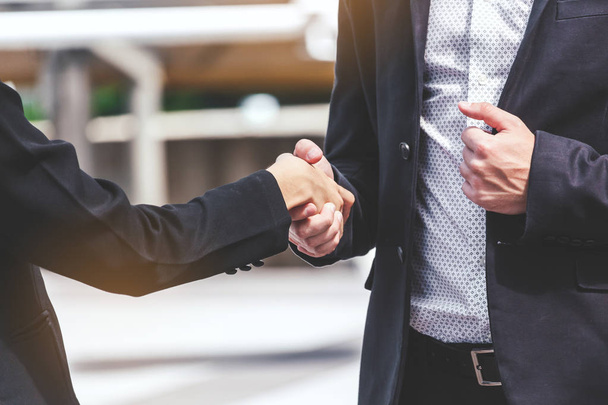 Handshake of business partners - Foto, Bild