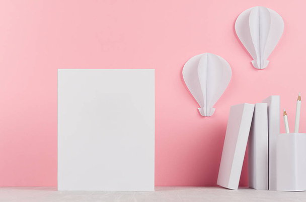 Creative mock up back to school - white stationery, blank paper and hot air balloons origami on soft pink backdrop. - Foto, Imagen