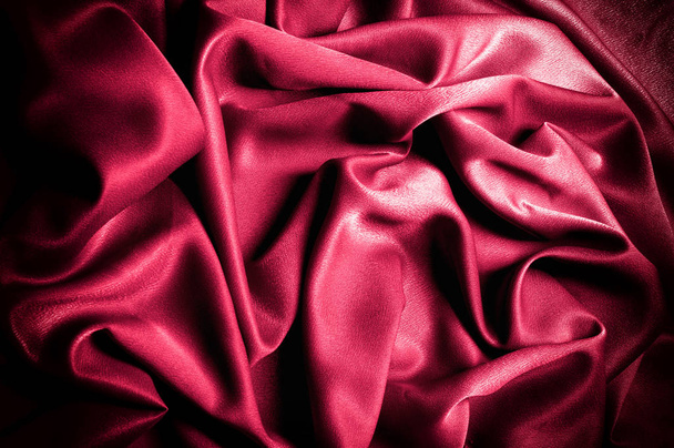 Textúra, háttér. sablon. Selyem szövet színes, ez szövetszegély van egy remek és gyönyörű. Dupioni selyem szövet piros keverék. Crepe de Chine, kőből kimosott, tömör szín skarlát piros, - Fotó, kép