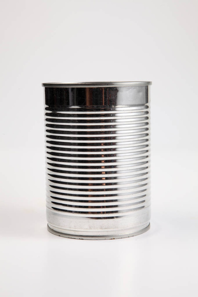 Empty aluminum can for recycling over white background - Φωτογραφία, εικόνα