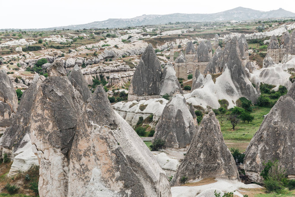 fenséges táj, a bizarr sziklaalakzatok, Göreme nemzeti park, cappadocia, Törökország - Fotó, kép