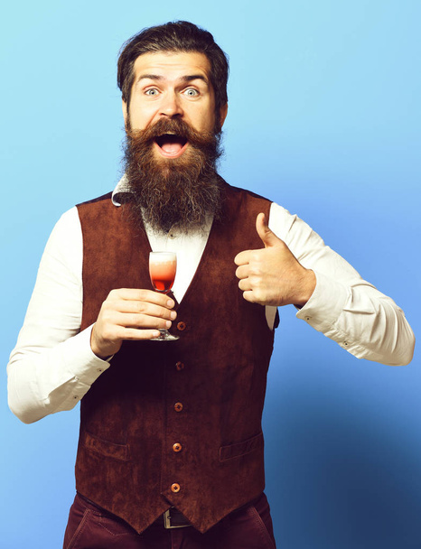 smiling handsome bearded man - Zdjęcie, obraz