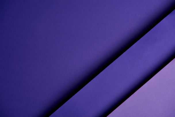 Diagonal pattern of paper in purple color - Foto, afbeelding