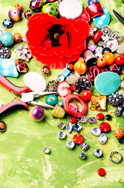 Бусины, красочные бусины для рукоделия и поппин.Модные украшения
 - Фото, изображение