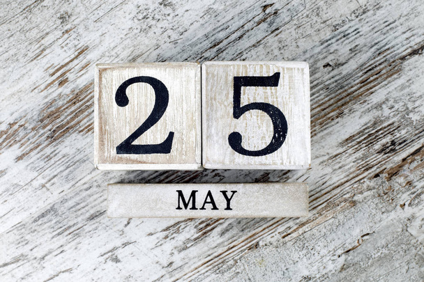 calendario de madera con fecha mayo, 25 - Foto, Imagen