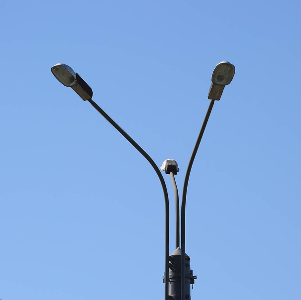 The three-lamp lamp city - Фото, зображення