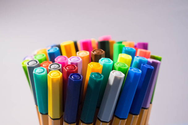 colorfull markers on the desk - Φωτογραφία, εικόνα