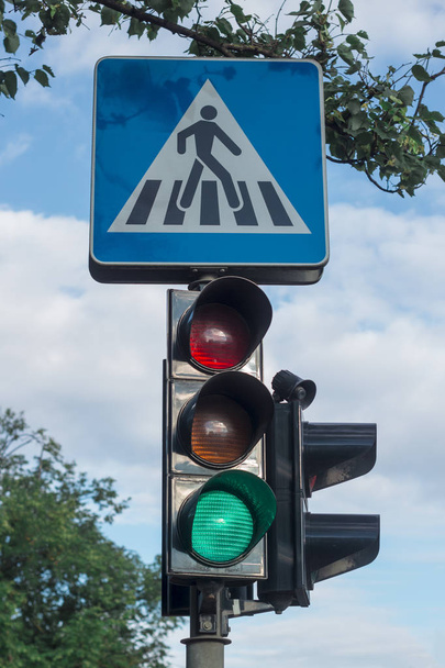 Красно-зелёные трафиковые огни
 - Фото, изображение