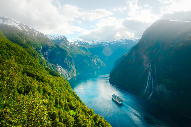 Breathtaking view of Sunnylvsfjorden fjord - 写真・画像