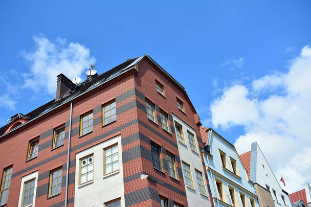 Apartment building exterior in city - Фото, изображение