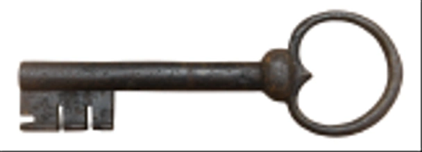Старый ржавый ключ, изолированный на белом
. - Фото, изображение