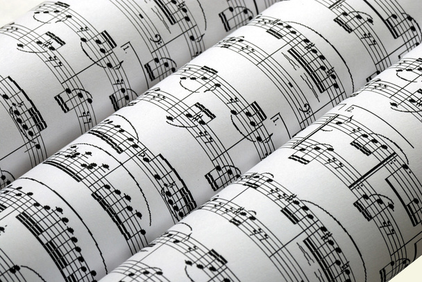 drie bladen van de muziek op een rij - Foto, afbeelding