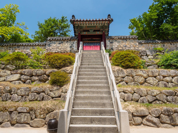 Temple Bulguksa à Gyeongju
 - Photo, image