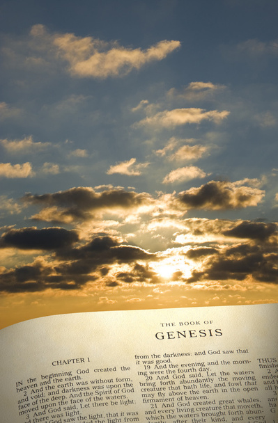 Genesis Book ja Creation Sky
 - Valokuva, kuva