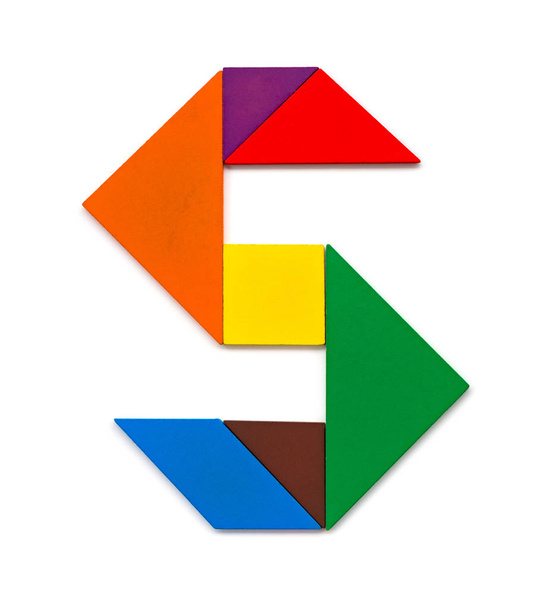 tangram en forme de lettre S sur fond blanc
 - Photo, image
