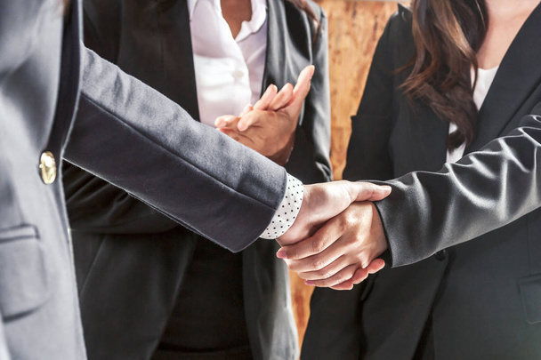 Handshake of business partners - Foto, imagen