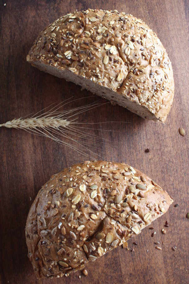 multi-grain bread and ears - Foto, immagini