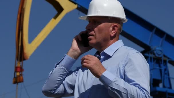 Businessman Job Engineer Working Mobile Phone Conversation Reporting Production - Záběry, video