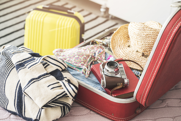 Preparing summer luggage at home - Foto, immagini