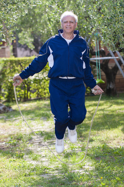 Senior Skipping Rope Outdoor - Фото, зображення