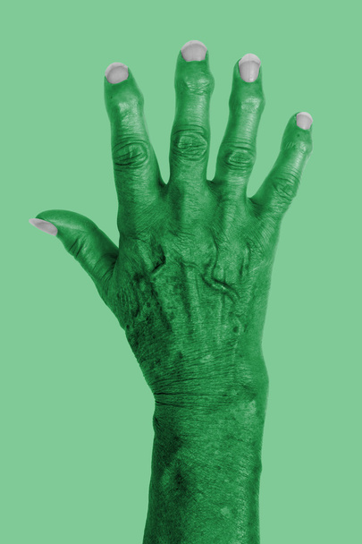 artrit olan yaşlı bir kadın eli - Fotoğraf, Görsel
