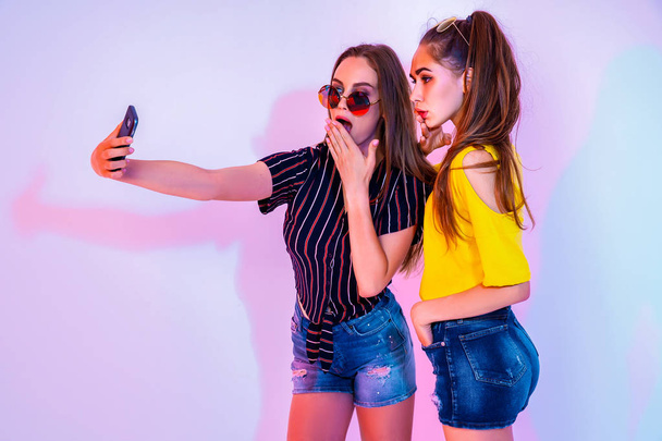 Teenage friends making selfie - Фото, зображення